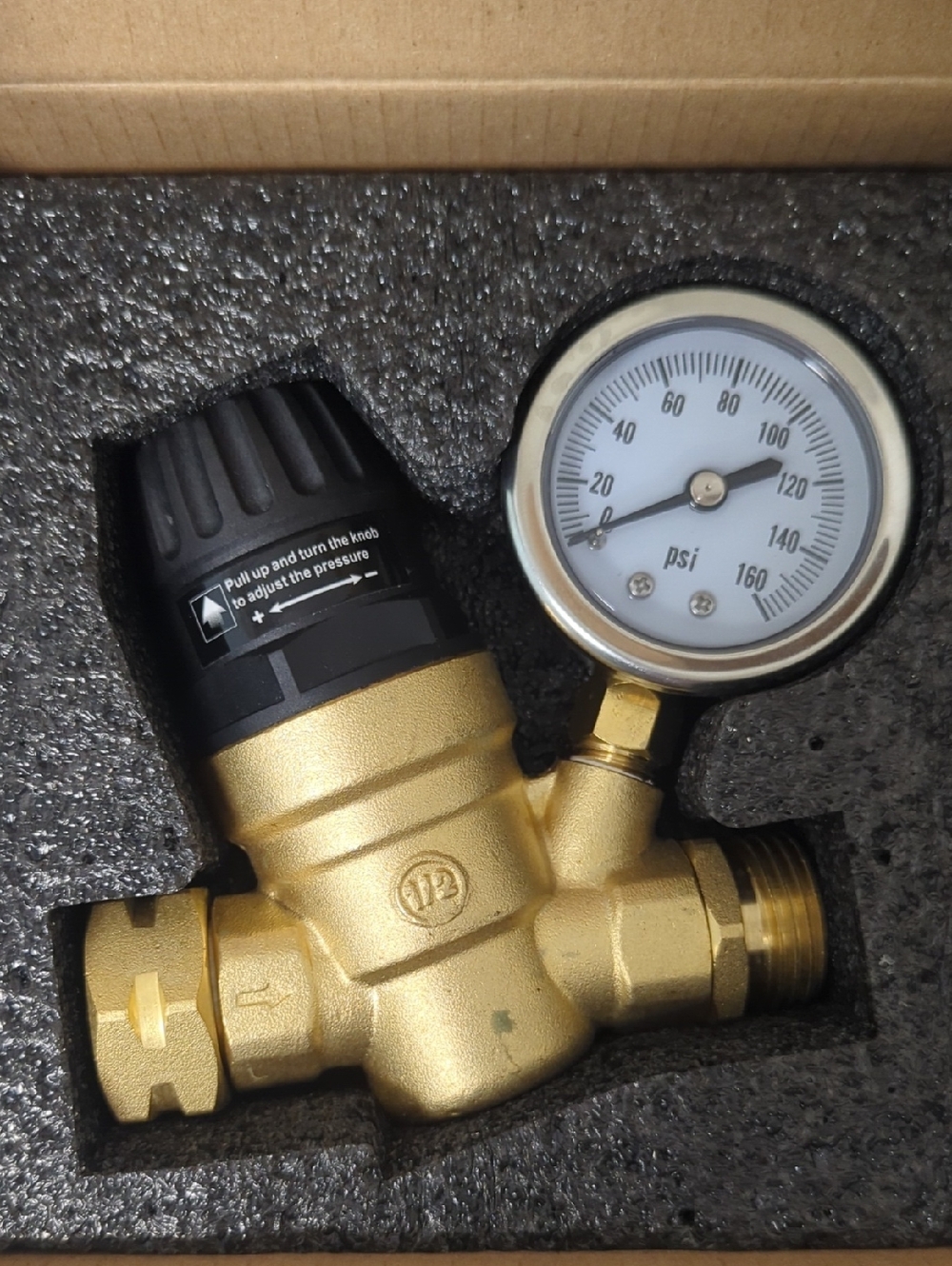 RV Water Pressure Regulator With Gauge